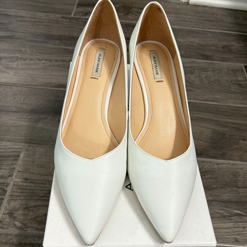 Alex Marie Noelli White pumps size 9
